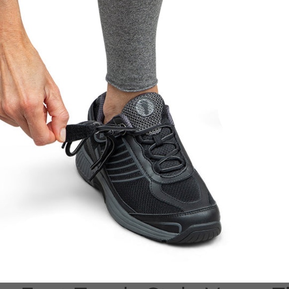 Orthofeet Shoes - OrthoFeet  wide women’s shoes Black